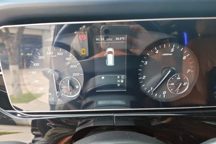 Used Mercedes-Benz Vito 2023 2.0T Business Version 7 Seats Instrument Cluster