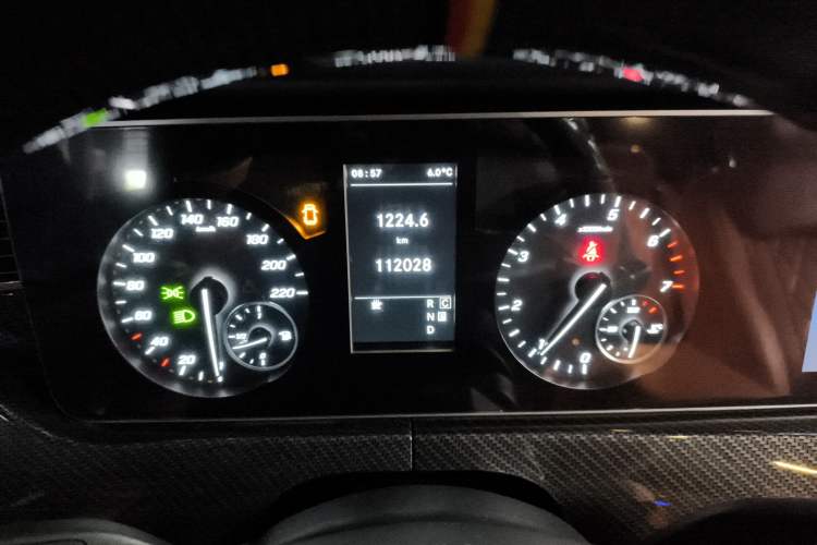 Used Mercedes-Benz Vito 2023 2.0T Elite Version 7 Seats Instrument Cluster