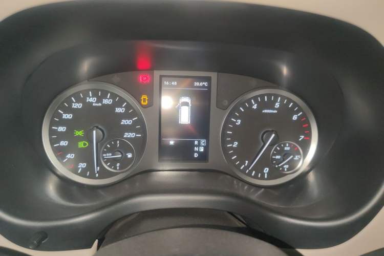 Used Mercedes-Benz Vito 2023 2.0T Elite Version 7 Seats Instrument Cluster
