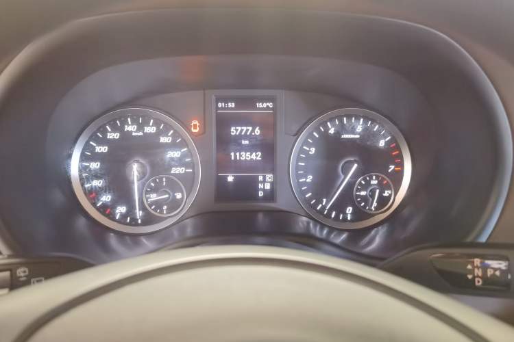 Used Mercedes-Benz Vito 2023 2.0T Elite Version 7 Seats Instrument Cluster