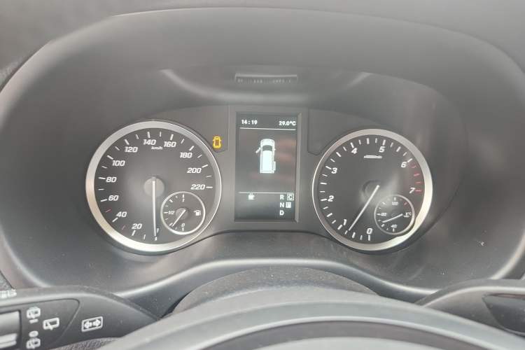 Used Mercedes-Benz Vito 2023 2.0T Elite Version 7 Seats Instrument Cluster
