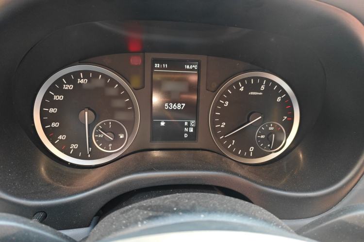 Used Mercedes-Benz Vito 2023 2.0T Elite Version 7 Seats Instrument Cluster