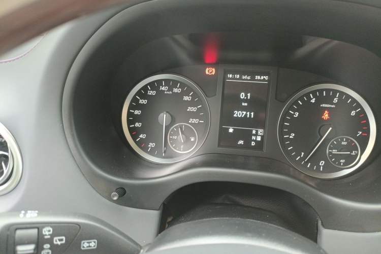 Used Mercedes-Benz Vito 2023 2.0T Business Version 7 Seats Instrument Cluster