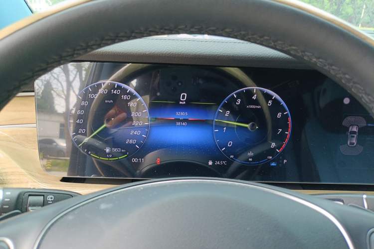 Used Mercedes-Benz Vito 2023 2.0T Business Version 7 Seats Instrument Cluster