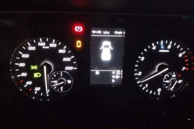 Used Mercedes-Benz Vito 2023 2.0T Business Version 7 Seats Instrument Cluster