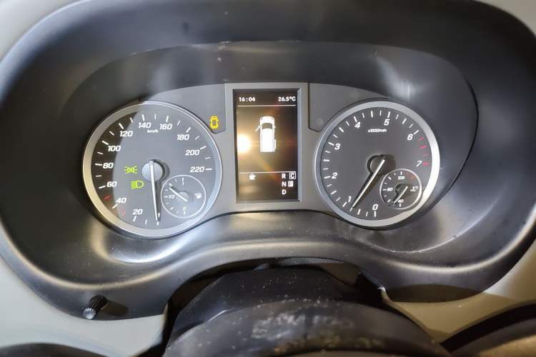 Used Mercedes-Benz Vito  Instrument Cluster