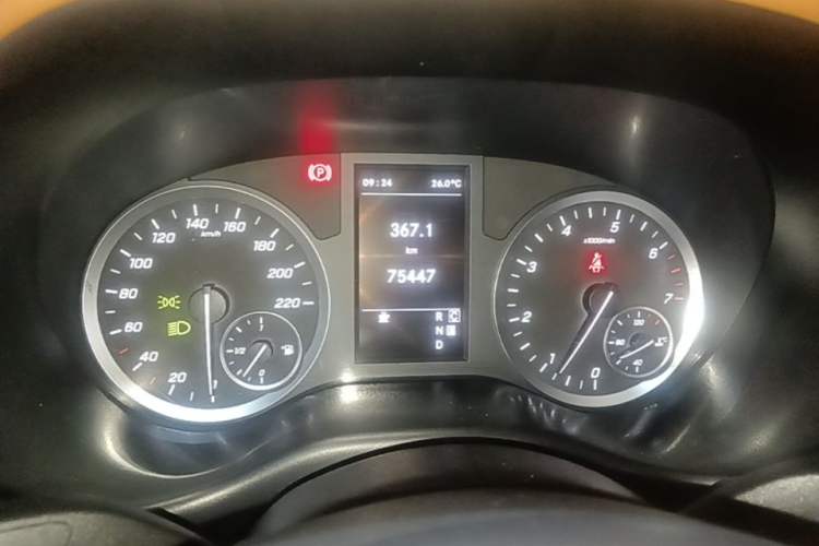 Used Mercedes-Benz Vito 2023 2.0T Elite Version 7 Seats Instrument Cluster