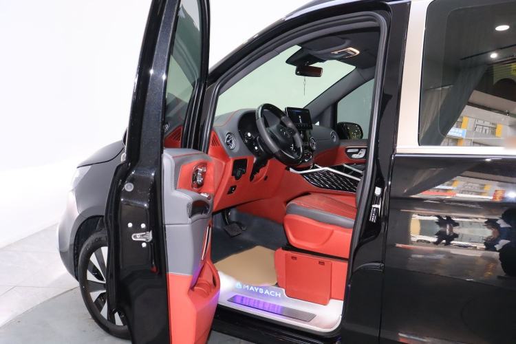 Used Mercedes-Benz Vito 2023 2.0T Elite Version 7 Seats Interior 1