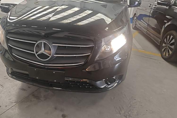 Used Mercedes-Benz Vito 2023 2.0T Elite Version 7 Seats Left Front Headlight