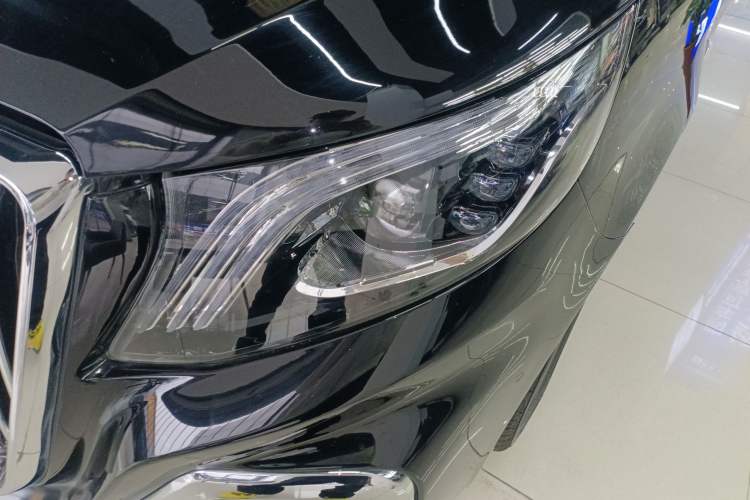 Used Mercedes-Benz Vito 2023 2.0T Business Version 7 Seats Left Front Headlight