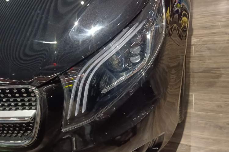 Used Mercedes-Benz Vito 2023 2.0T Elite Version 7 Seats Left Front Headlight