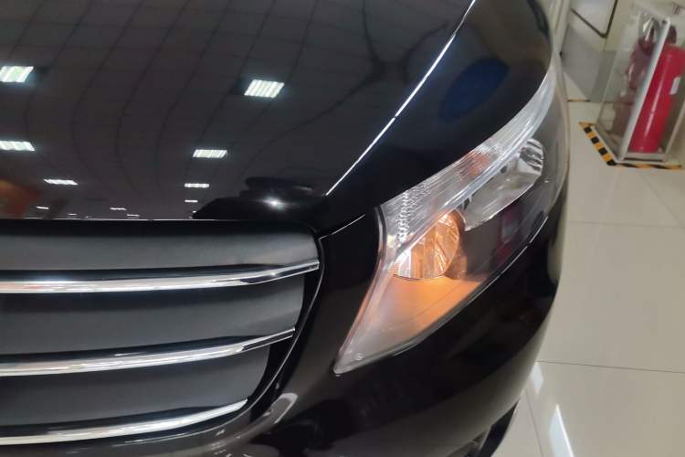 Used Mercedes-Benz Vito 2023 2.0T Business Version 7 Seats Left Front Headlight