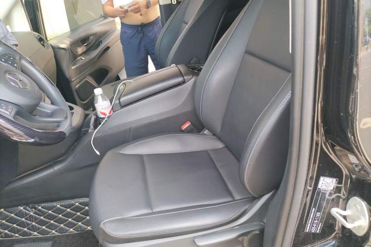 Used Mercedes-Benz Vito 2023 2.0T Elite Version 7 Seats Left Front Seat