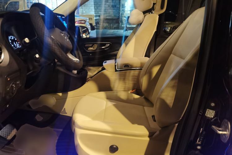 Used Mercedes-Benz Vito 2023 2.0T Business Version 7 Seats Left Front Seat