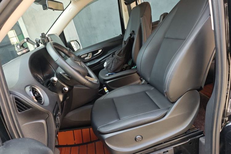 Used Mercedes-Benz Vito 2023 2.0T Business Version 7 Seats Left Front Seat