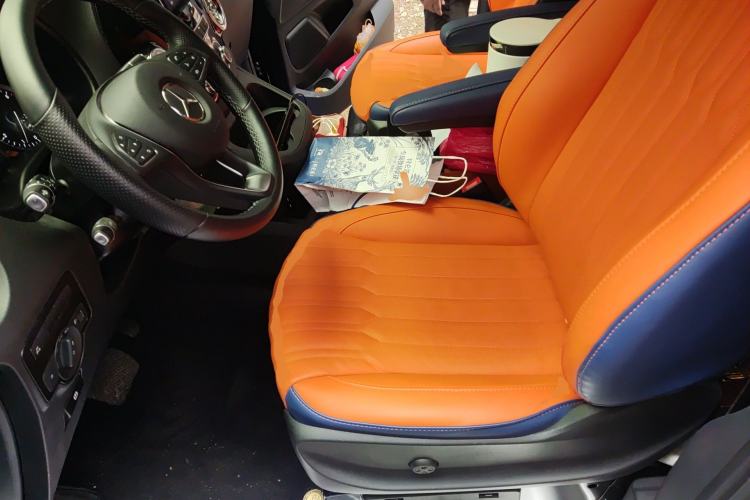 Used Mercedes-Benz Vito 2023 2.0T Business Version 7 Seats Left Front Seat