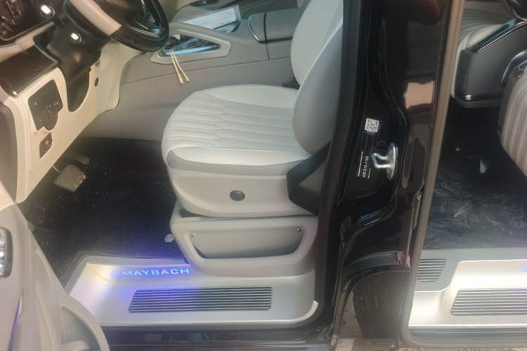 Used Mercedes-Benz Vito 2023 2.0T Business Version 7 Seats Left Front Seat