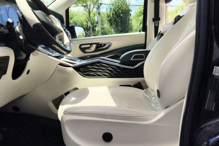Used Mercedes-Benz Vito 2023 2.0T Business Version 7 Seats Left Front Seat