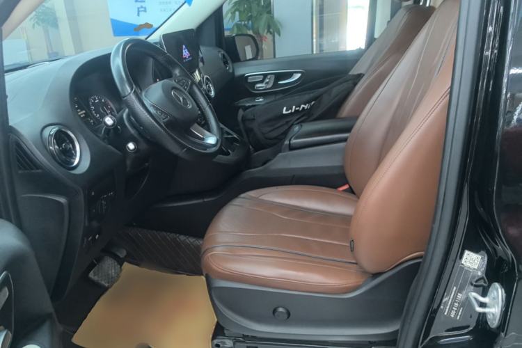 Used Mercedes-Benz Vito 2023 2.0T Business Version 7 Seats Left Front Seat