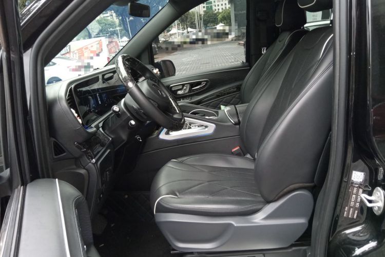 Used Mercedes-Benz Vito 2023 2.0T Elite Version 7 Seats Left Front Seat
