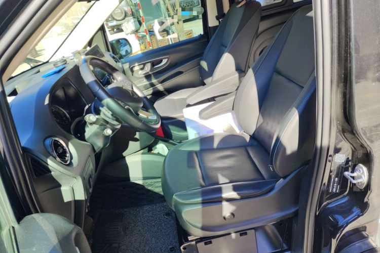 Used Mercedes-Benz Vito 2023 2.0T Business Version 7 Seats Left Front Seat