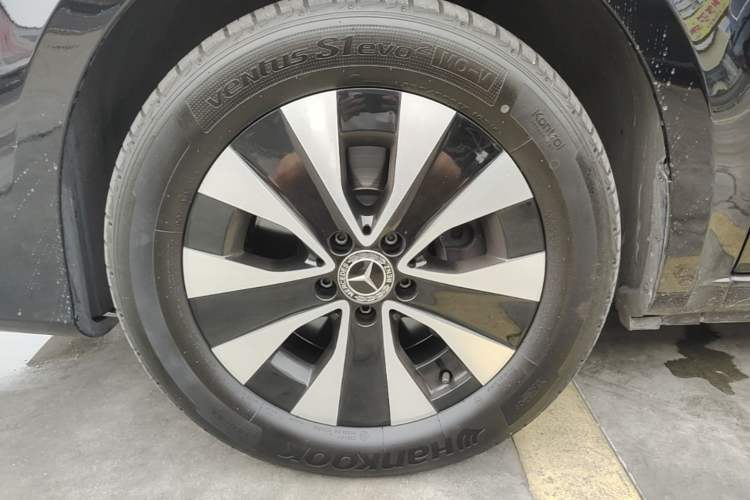 Used Mercedes-Benz Vito 2023 2.0T Business Version 7 Seats Left Front Wheel Hub