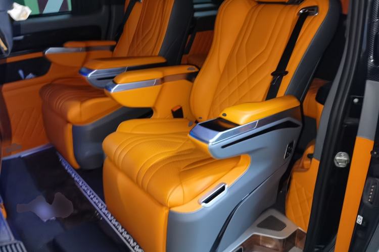 Used Mercedes-Benz Vito 2023 2.0T Business Version 7 Seats Left Rear Seat
