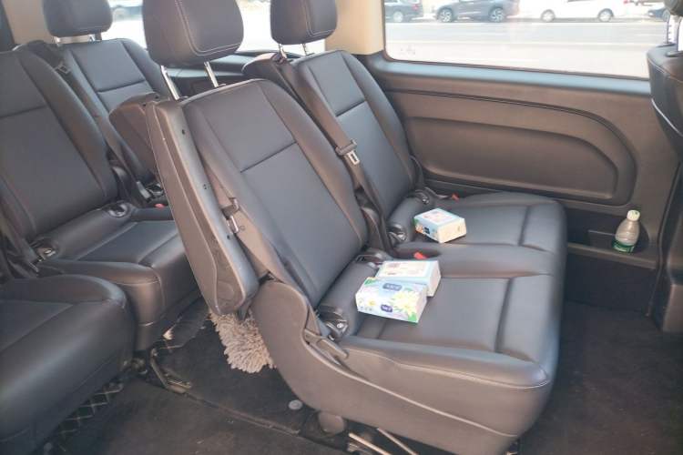 Used Mercedes-Benz Vito 2023 2.0T Elite Version 7 Seats Left Rear Seat