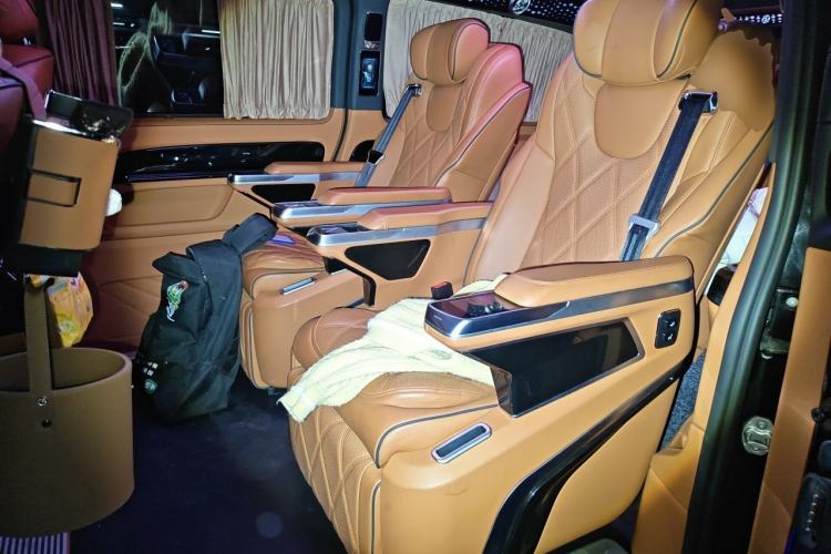 Used Mercedes-Benz Vito 2023 2.0T Business Version 7 Seats Left Rear Seat