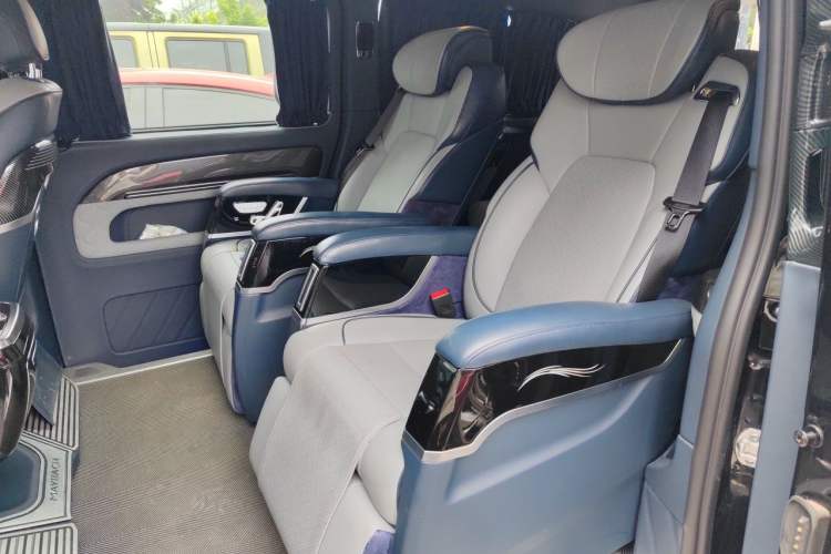 Used Mercedes-Benz Vito 2023 2.0T Business Version 7 Seats Left Rear Seat