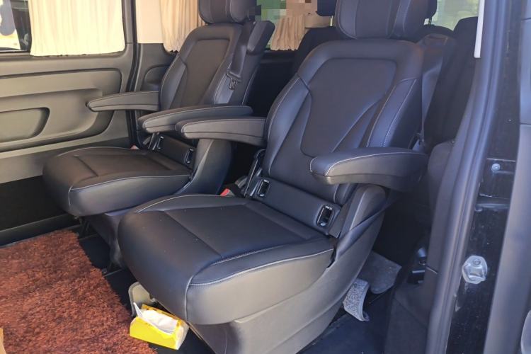 Used Mercedes-Benz Vito 2023 2.0T Business Version 7 Seats Left Rear Seat
