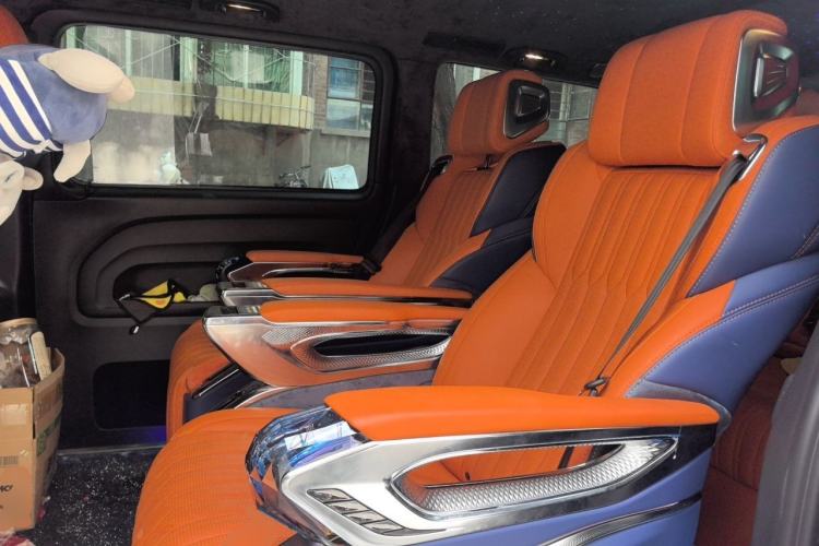 Used Mercedes-Benz Vito 2023 2.0T Business Version 7 Seats Left Rear Seat