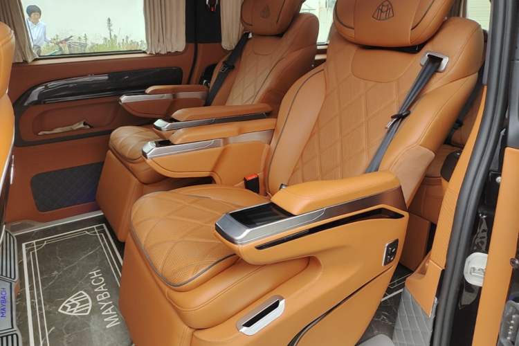 Used Mercedes-Benz Vito 2023 2.0T Business Version 7 Seats Left Rear Seat