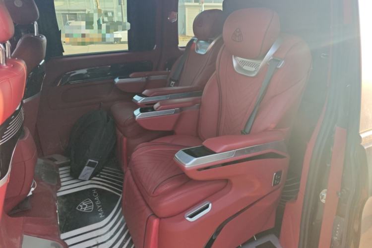 Used Mercedes-Benz Vito 2023 2.0T Elite Version 7 Seats Left Rear Seat