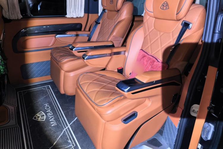 Used Mercedes-Benz Vito 2023 2.0T Business Version 7 Seats Left Rear Seat