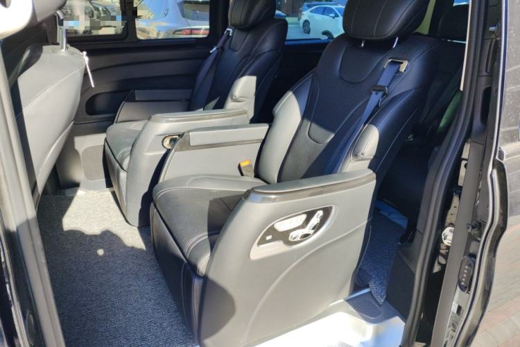 Used Mercedes-Benz Vito 2023 2.0T Business Version 7 Seats Left Rear Seat