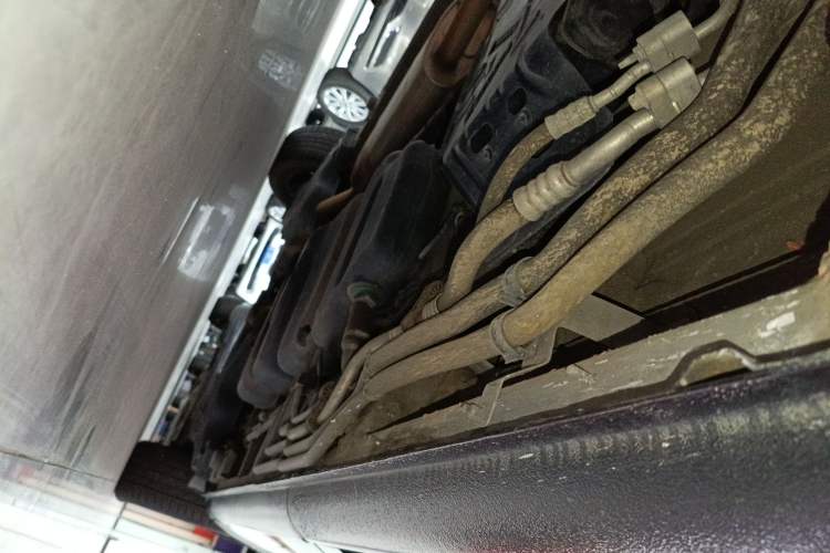 Used Mercedes-Benz Vito 2023 2.0T Elite Version 7 Seats Left Side Sill
