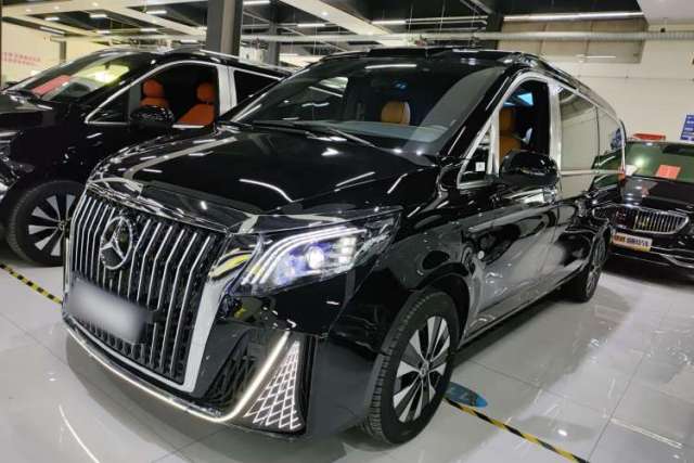 Ojetý Mercedes-Benz Vito 2023 2.0T Elite Version 7 Seats