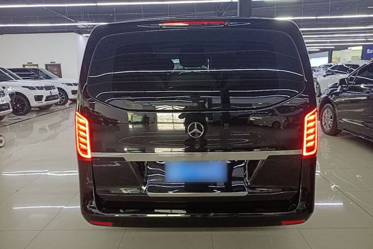 Used Mercedes-Benz Vito 2023 2.0T Elite Version 7 Seats Rear
