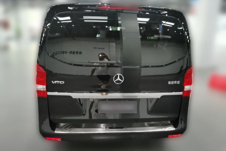 Used Mercedes-Benz Vito 2023 2.0T Elite Version 7 Seats Rear
