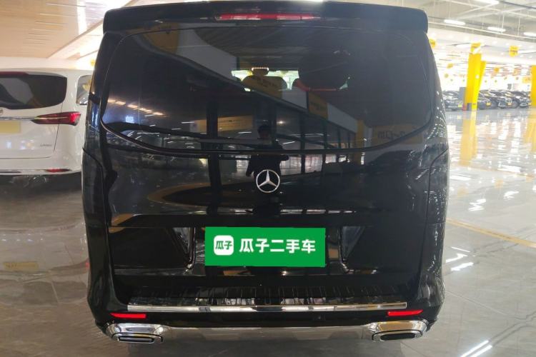 Used Mercedes-Benz Vito 2023 2.0T Elite Version 7 Seats Rear
