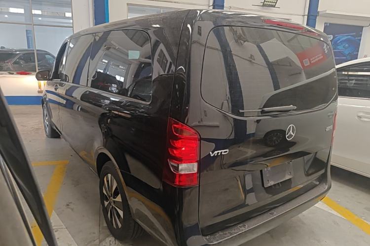 Used Mercedes-Benz Vito 2023 2.0T Elite Version 7 Seats Rear Left 45 Deg