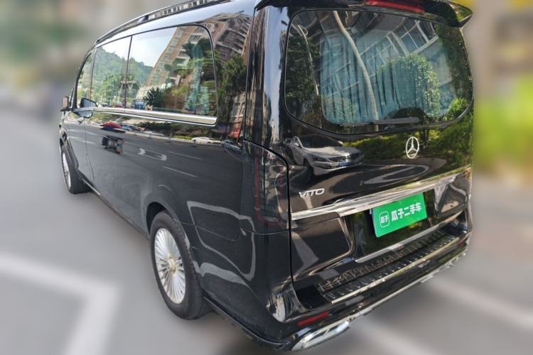 Used Mercedes-Benz Vito 2023 2.0T Elite Version 7 Seats Rear Left 45 Deg