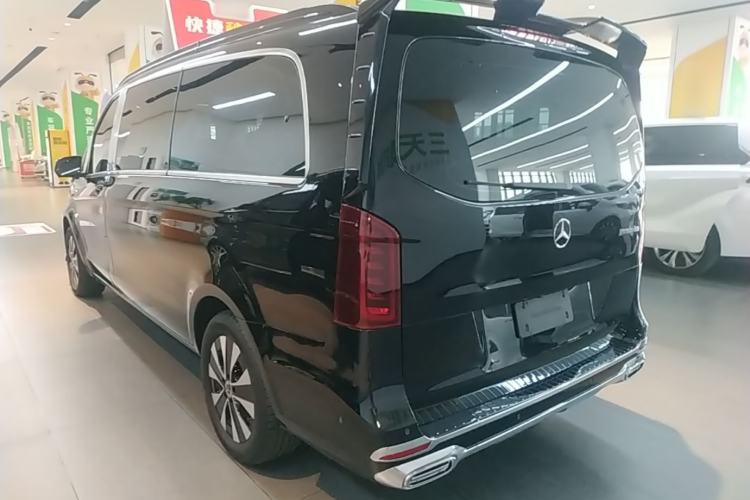 Used Mercedes-Benz Vito 2023 2.0T Elite Version 7 Seats Rear Left 45 Deg