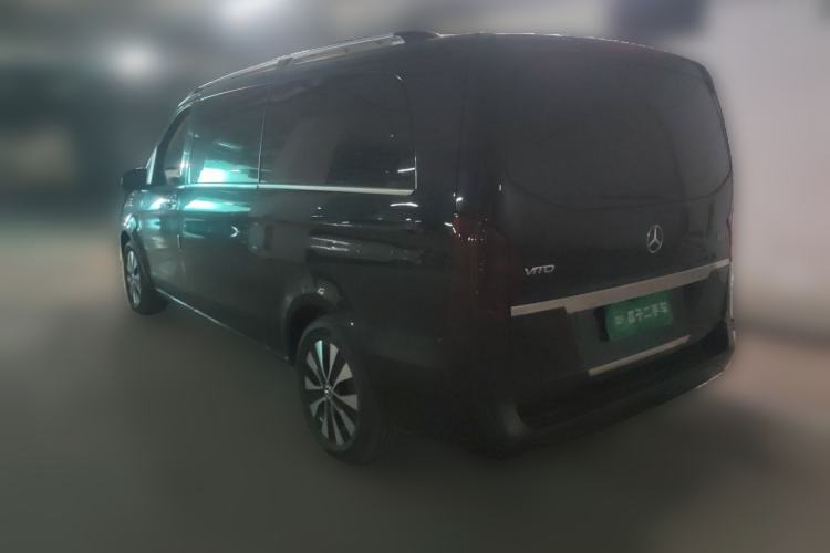 Used Mercedes-Benz Vito 2023 2.0T Elite Version 7 Seats Rear Left 45 Deg