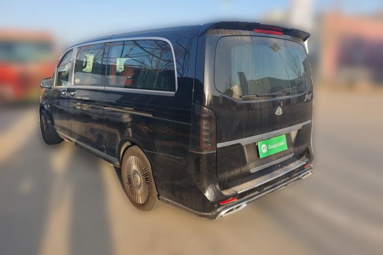 Used Mercedes-Benz Vito 2023 2.0T Elite Version 7 Seats Rear Left 45 Deg