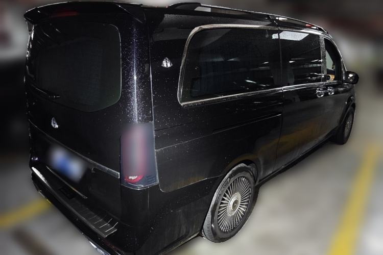 Used Mercedes-Benz Vito 2023 2.0T Elite Version 7 Seats Rear Right 45 Deg