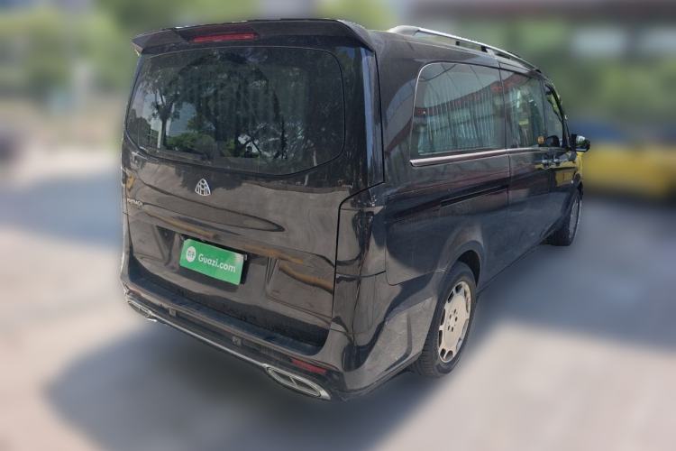 Used Mercedes-Benz Vito 2023 2.0T Elite Version 7 Seats Rear Right 45 Deg
