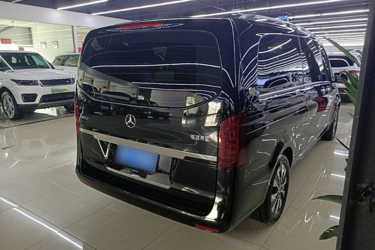 Used Mercedes-Benz Vito 2023 2.0T Elite Version 7 Seats Rear Right 45 Deg