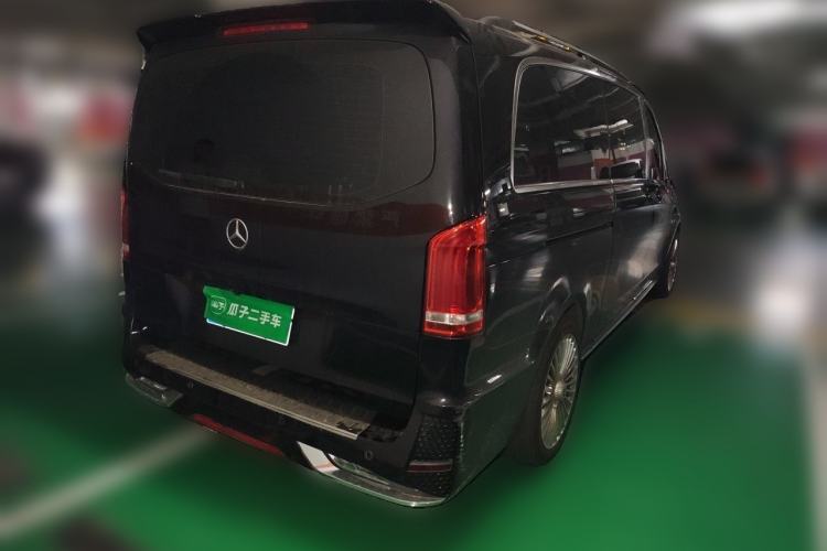 Used Mercedes-Benz Vito 2023 2.0T Elite Version 7 Seats Rear Right 45 Deg